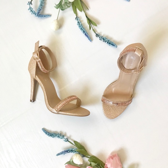 𝑇𝑜𝑝 𝑀𝑜𝑑𝑎 𝐹𝑜𝑟𝑚𝑎𝑙 𝐻𝑒𝑒𝑙𝑠 - Picture 2 of 8